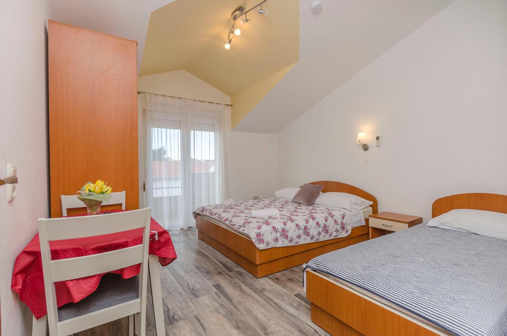 Apartments Rajka Vodice Kültér fotó