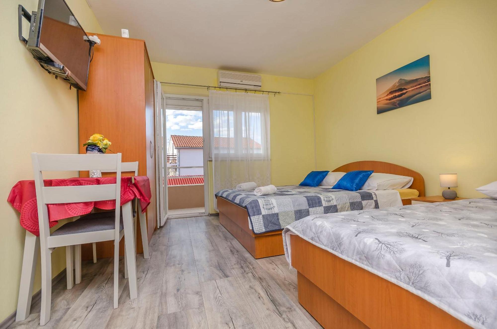 Apartments Rajka Vodice Kültér fotó