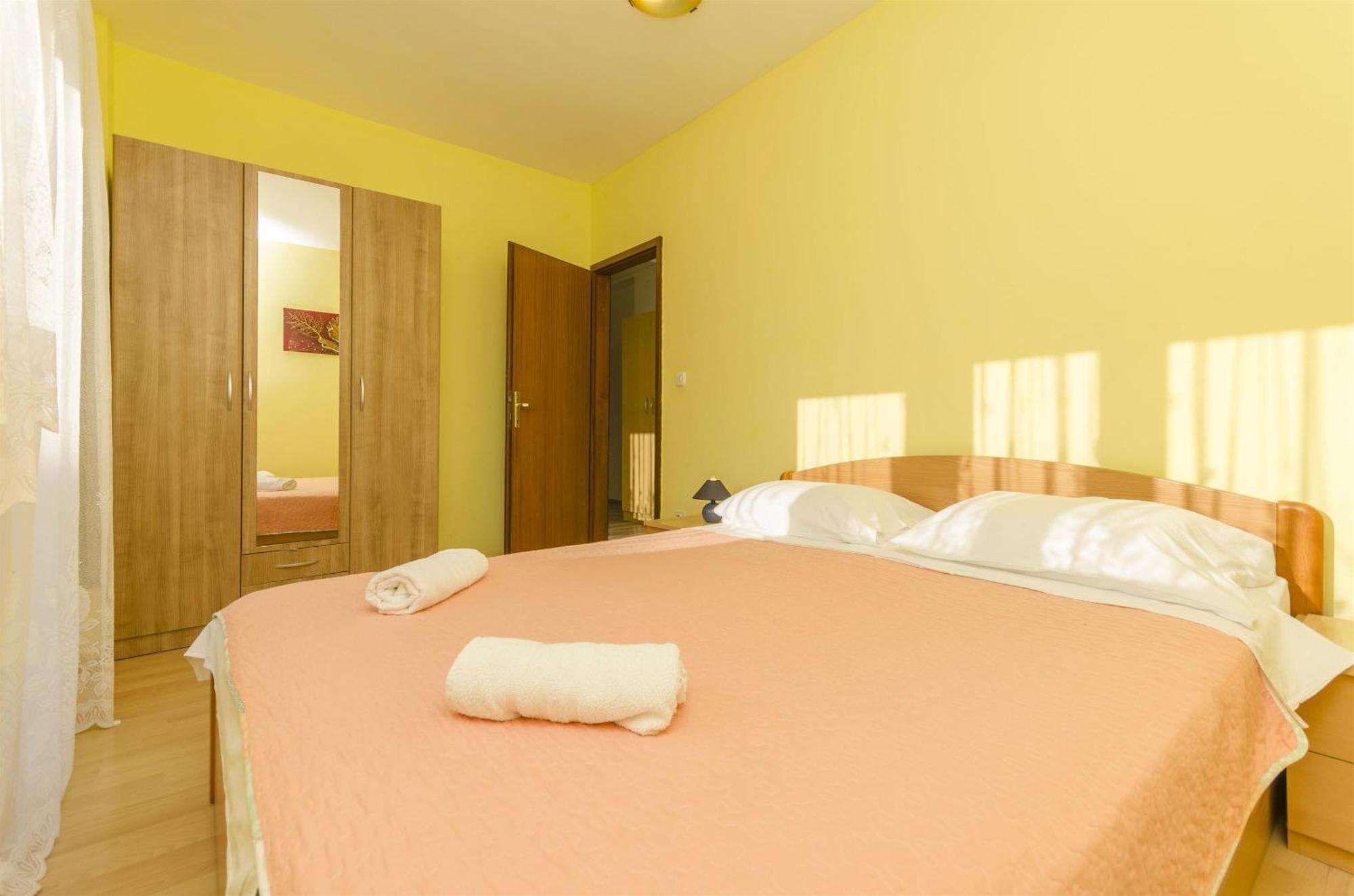 Apartments Rajka Vodice Kültér fotó