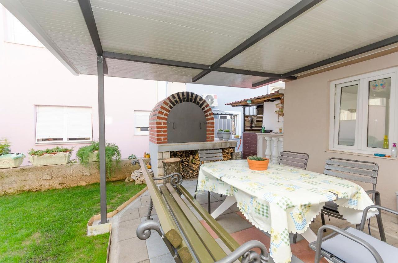 Apartments Rajka Vodice Kültér fotó